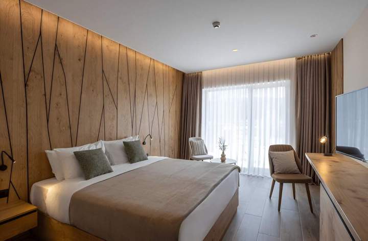 Chambre d'hôtel confortable Porto-Ota